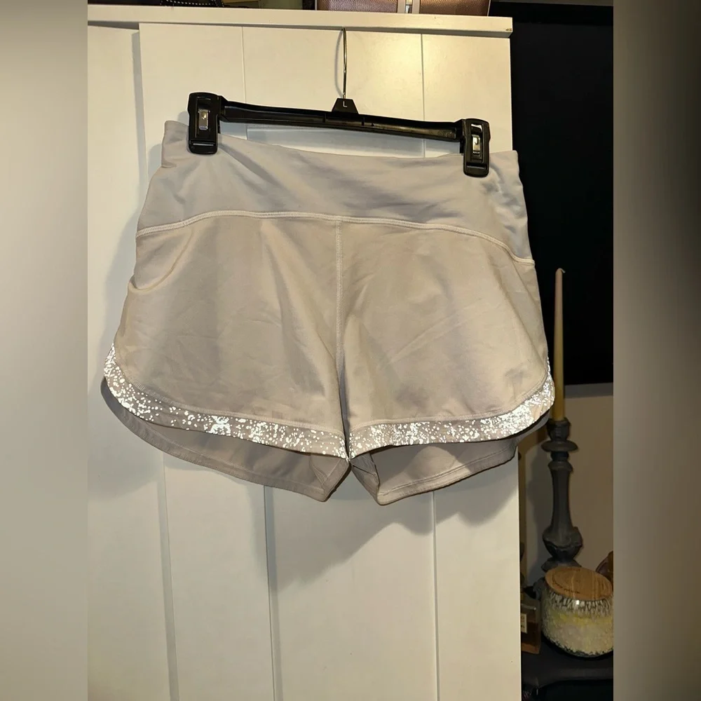 Lululemon Run The Line Short *Reflective 3"
Muse - Picture 14 of 14